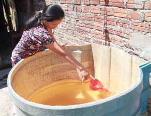 Top 6 cách xử lý nước giếng khoan bị vàng, có mùi hôi, tanh hiệu quả