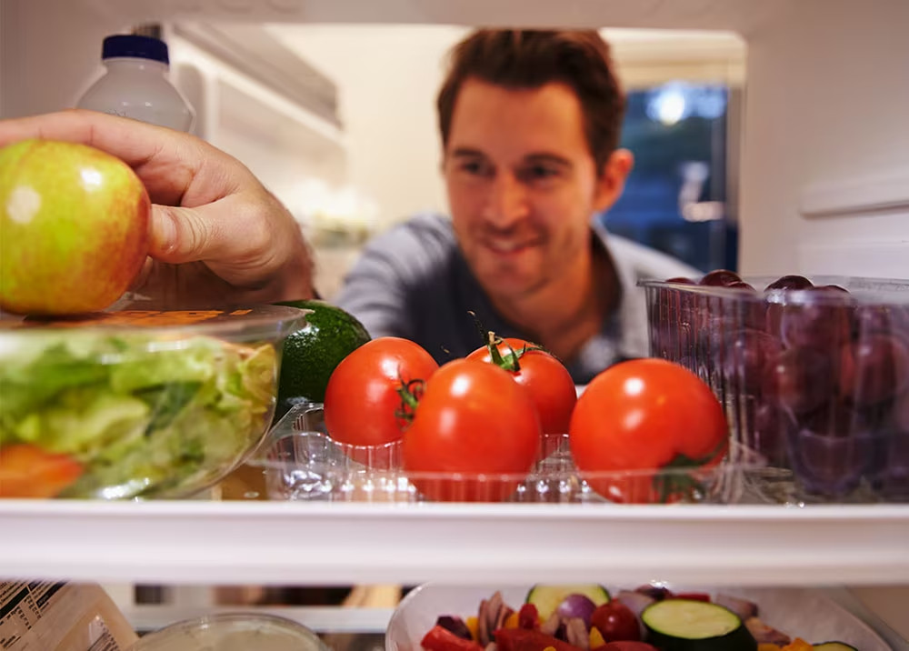 Chú ý đến hạn sử dụng của các loại thực phẩm cất trong tủ lạnh