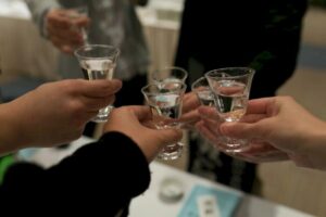 Cách uống rượu không say!