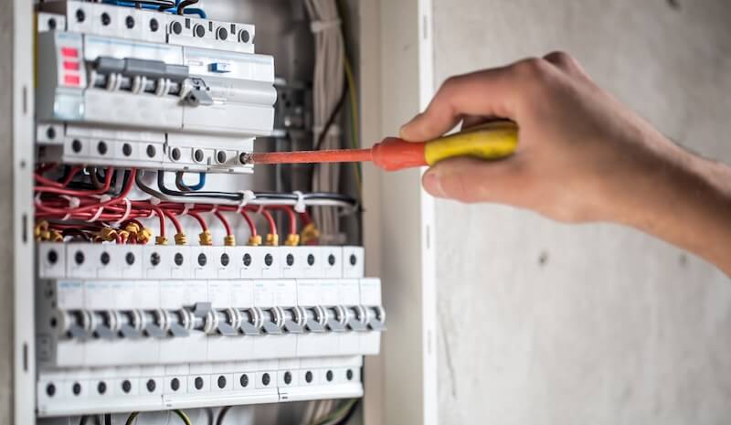Cách nhận biết nhà bạn có dòng rò điện Cách nhận biết nhà bạn có dòng rò điện