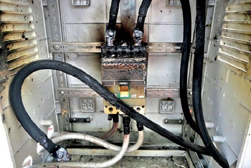 Những nguy cơ tiềm ẩn từ aptomat chống giật kém chất lượng