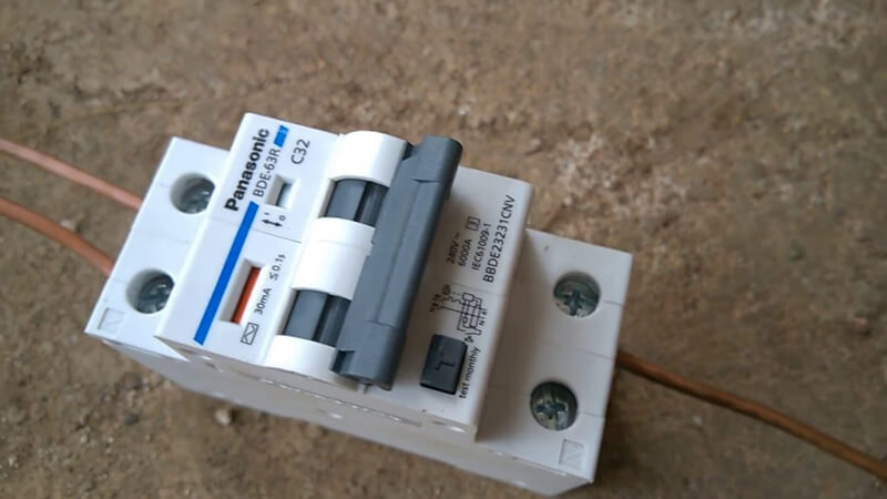 Nguyên nhân khiến Aptomat chống giật cứ nhảy mãi